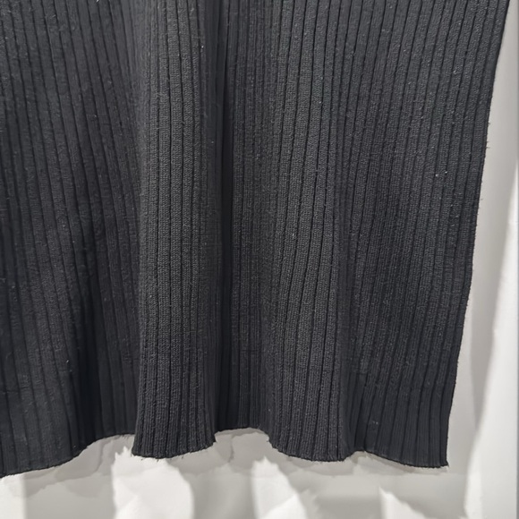 Basic Code Black V-Neck Ribbed Sweater Size Men’s XL - Picture 3 of 6